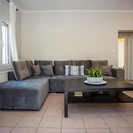 Erasmia's House * Lakíthra