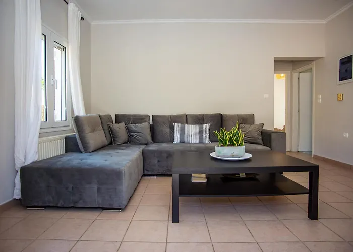 Erasmia's House * Lakithra