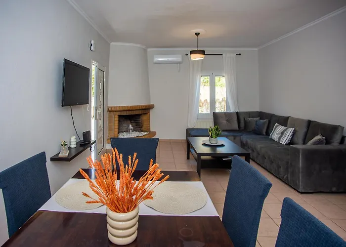 Erasmia's House Holiday home *