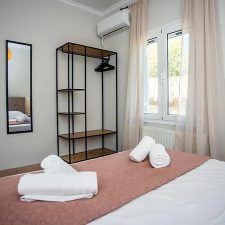 Semesterbostad Erasmia's House